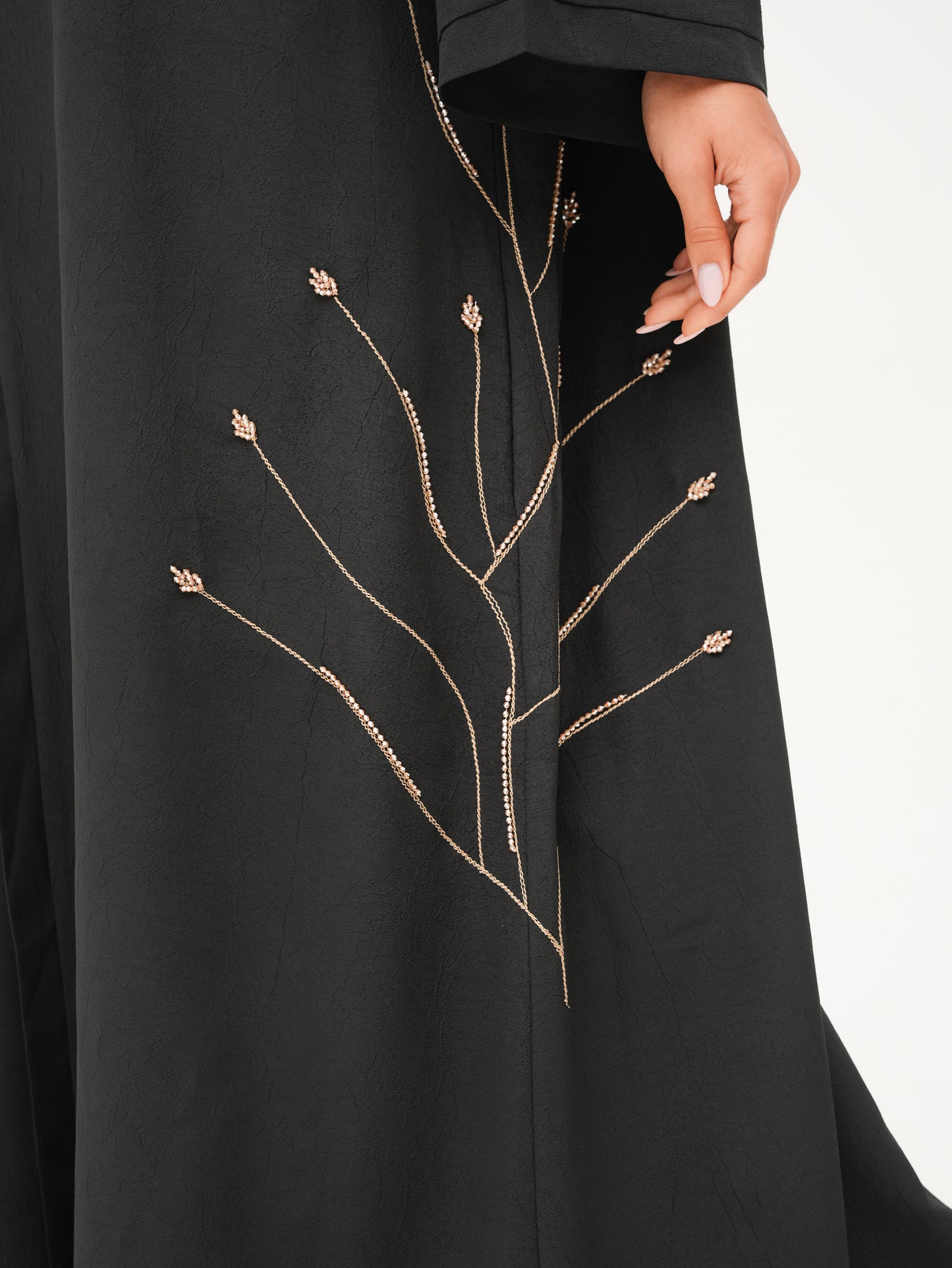 Delicate gold embellishments abaya