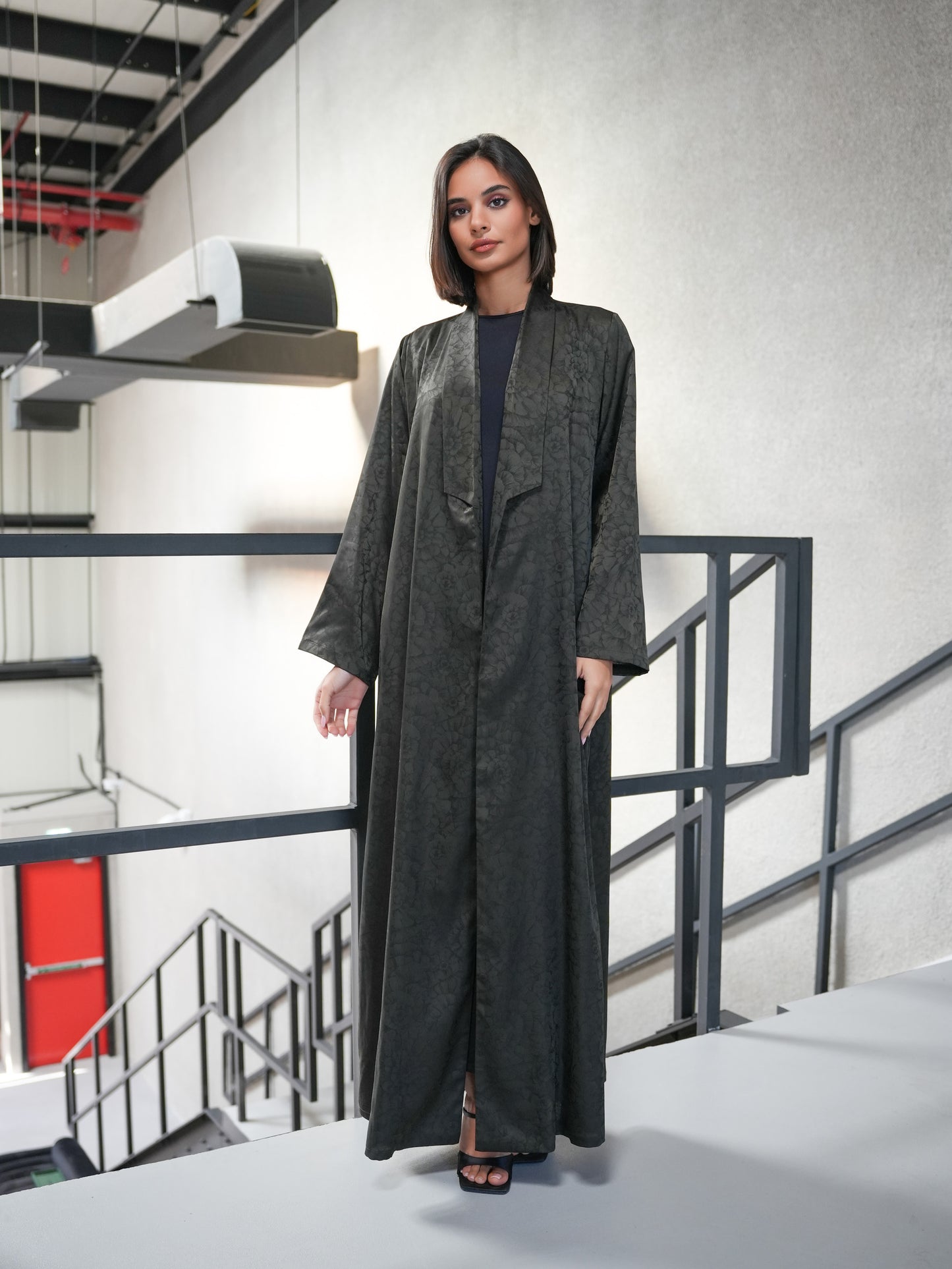 Collared abaya Crafted from luxurious printed silk